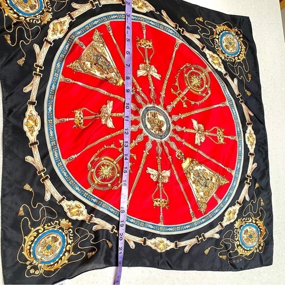 Equestrian vibe SILK w cottage cabin vibe - Picture 15 of 15